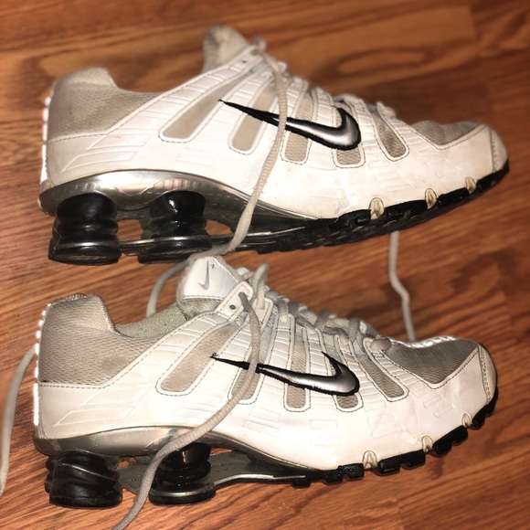 Nike Shoes - Size 8.5 White Nike Shox
